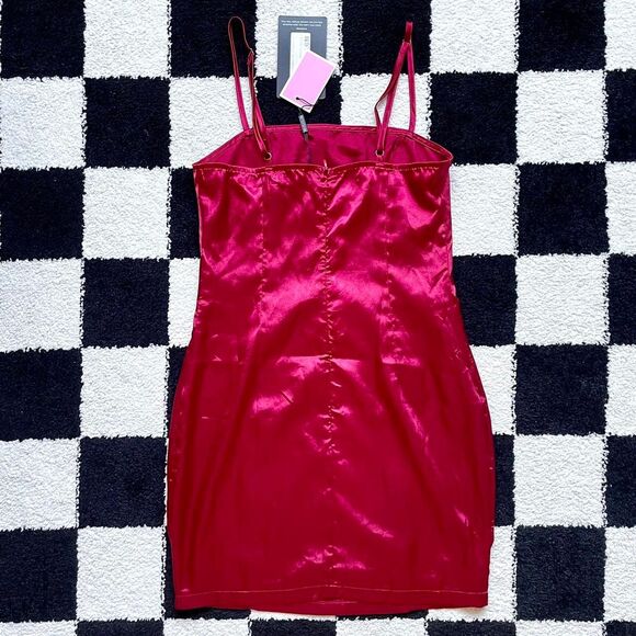 NWT Pretty Little Thing Red Satin Dress 2 - Picture 2 of 4